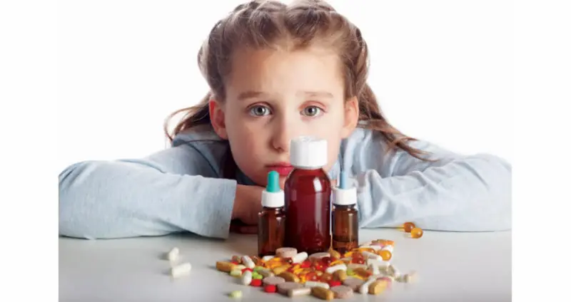 أدوية الأطفال: الدليل الشامل لاختيار الدواء الآمن والجرعة الصحيحة